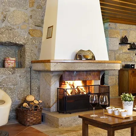 Casa Da Torre Holiday home Portela de Vade
