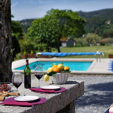 Casa Da Torre بيت للعطل Portela de Vade