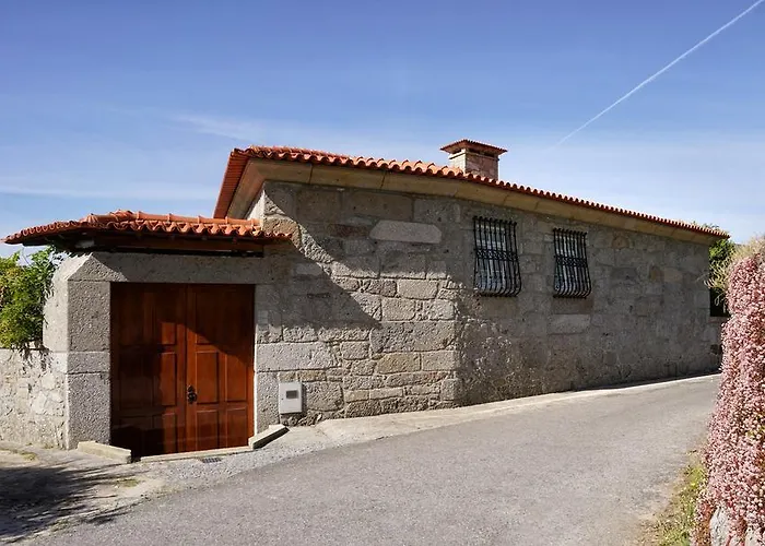 Casa Da Torre Tatil Evi Portela de Vade