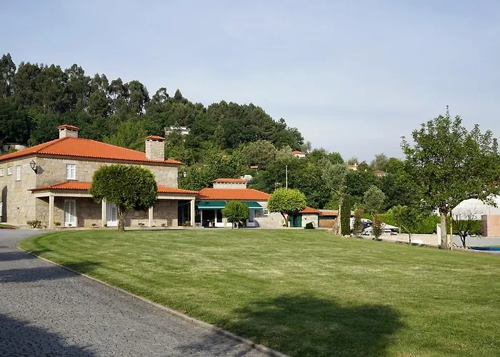 Casa Da Torre * Portela de Vade